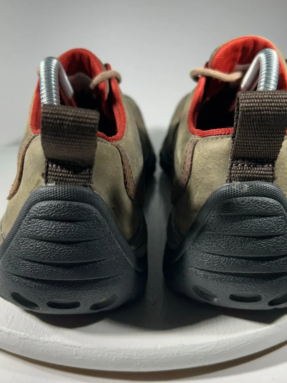 Merrell Loess Trail Hiking Shoes Mens Size 9 Dusty Olive Leather Sneaker Camping